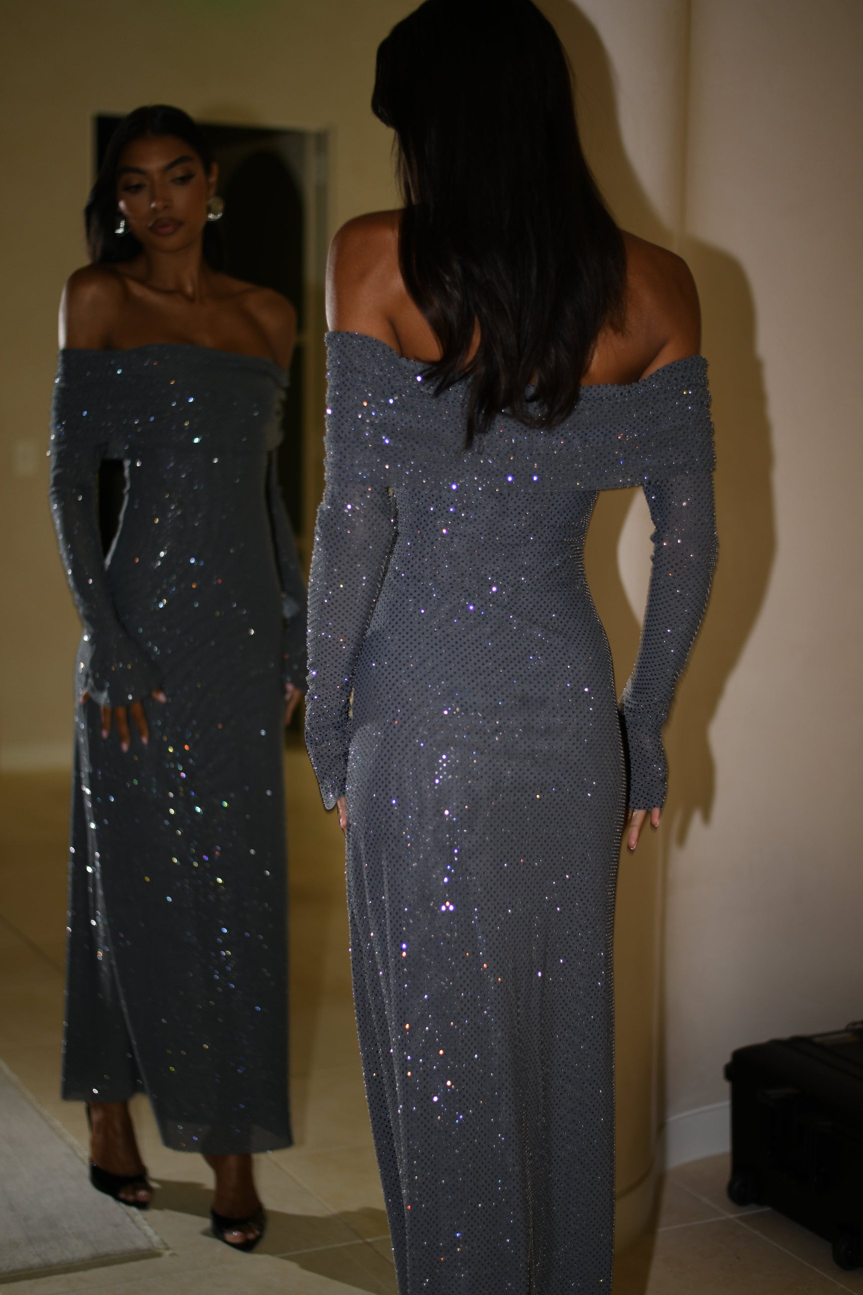 Glamoureuze schouderloze avondjurk met glitterdetails – Dames