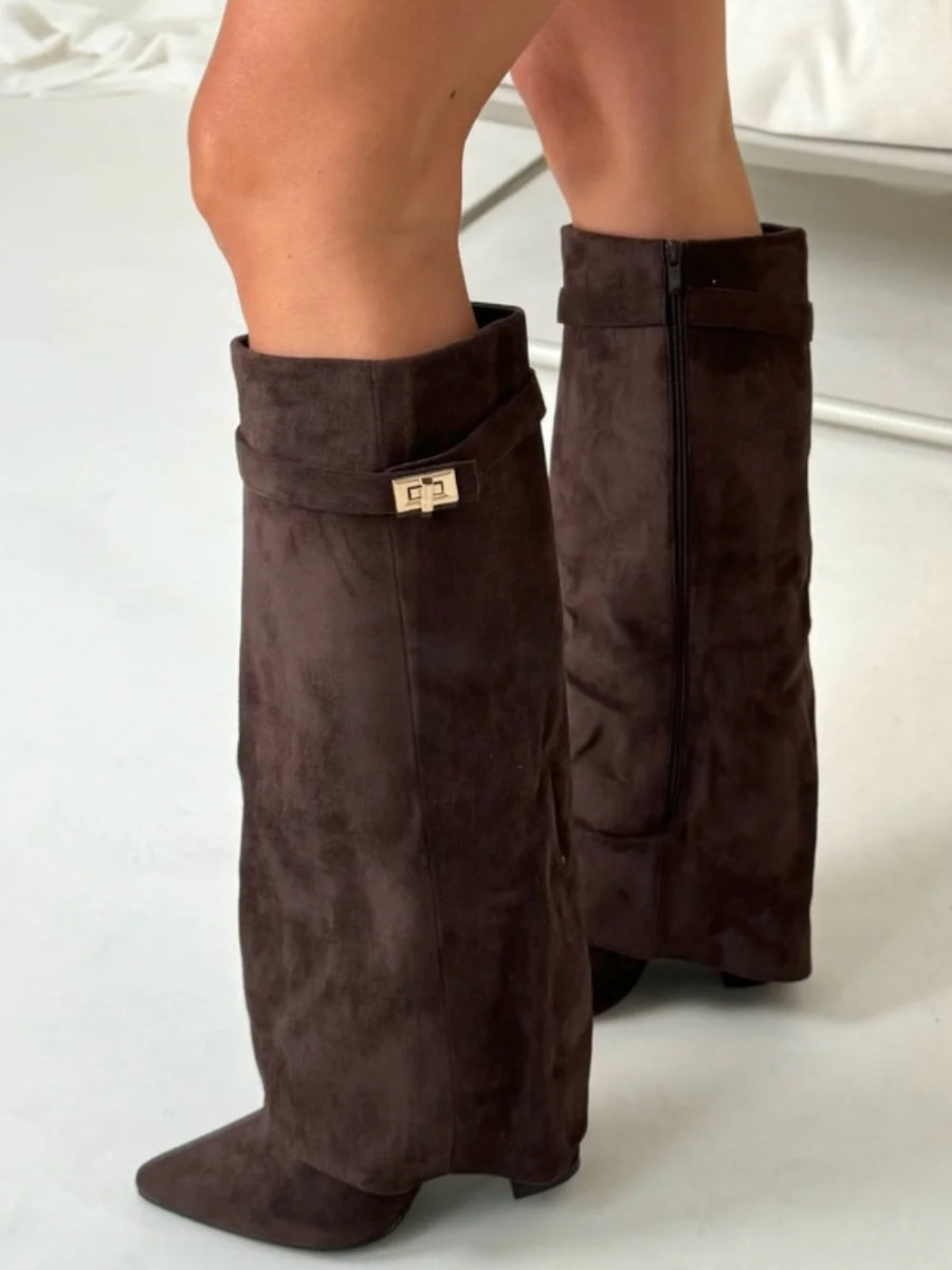 Elegante suède laarzen met hoge schacht en gouden detail – Dames