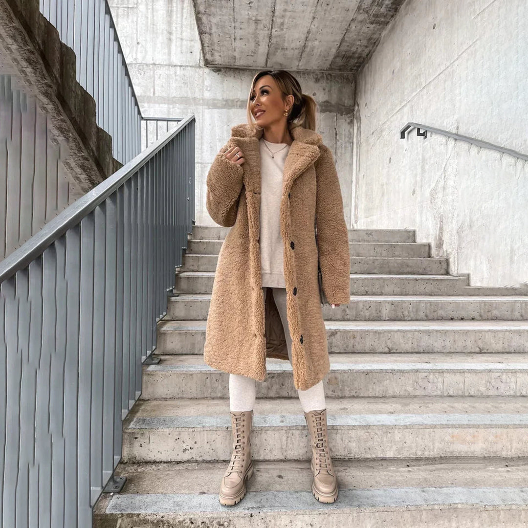 Lange teddy jas met zachte beige tint – Dames