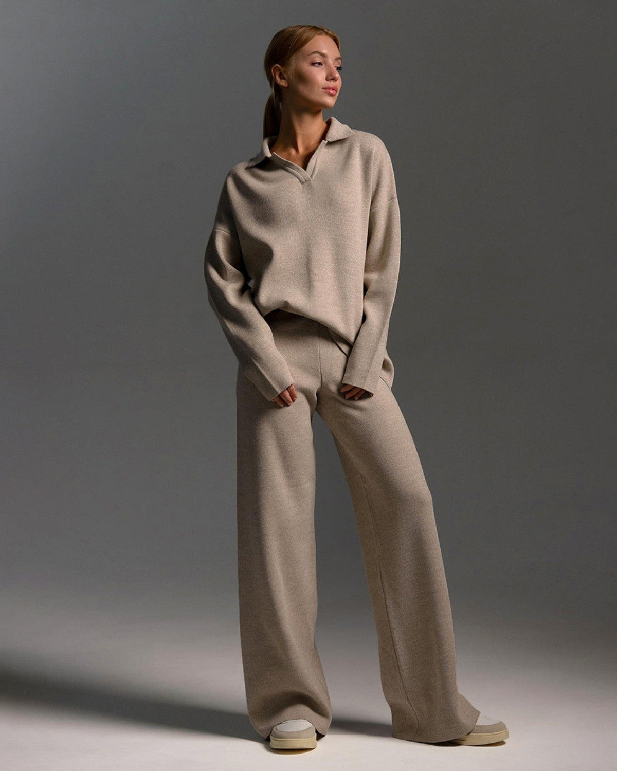 Comfortabele loungewear herfst set gebreid met oversized trui en wijde broek – Dames