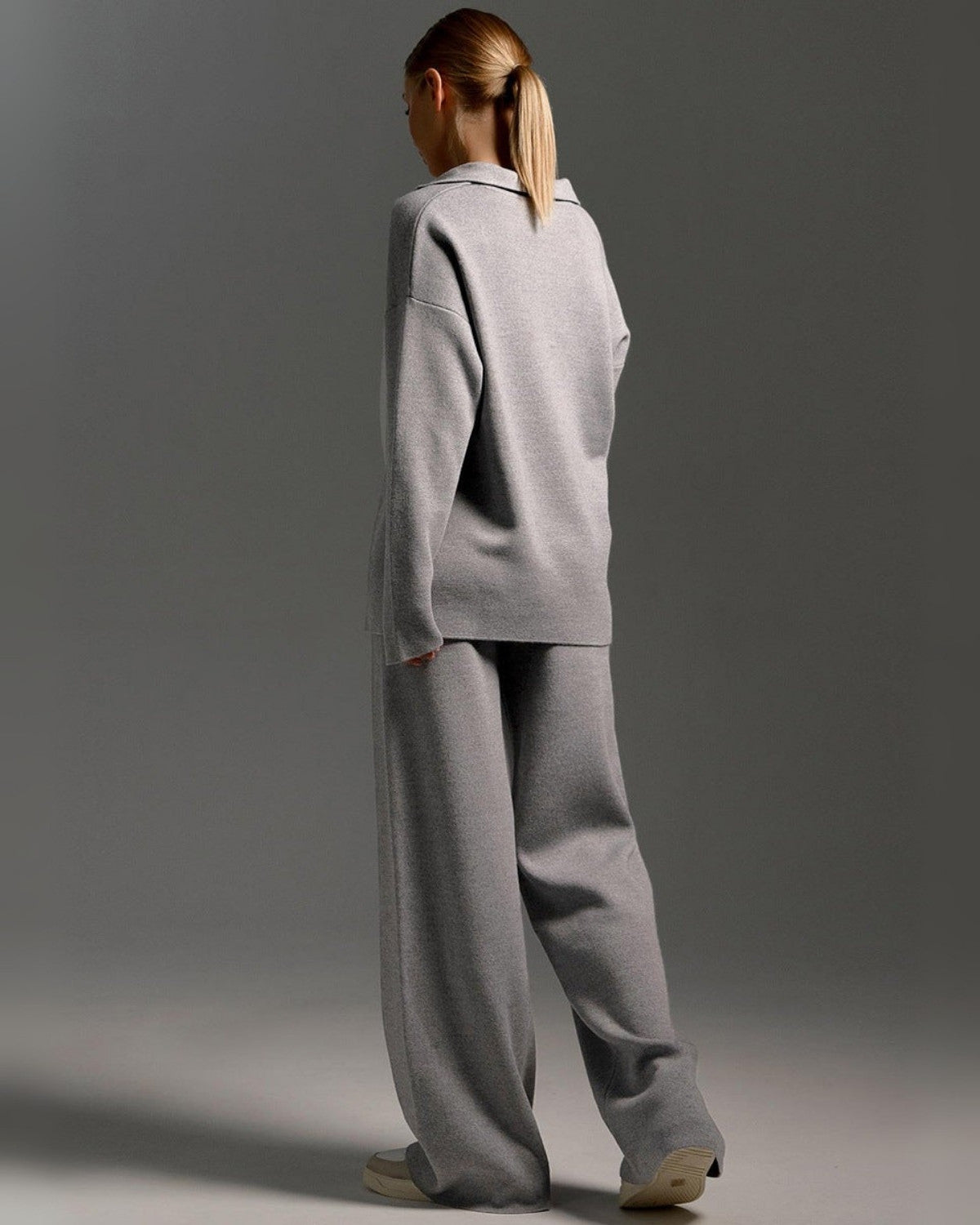 Comfortabele loungewear herfst set gebreid met oversized trui en wijde broek – Dames
