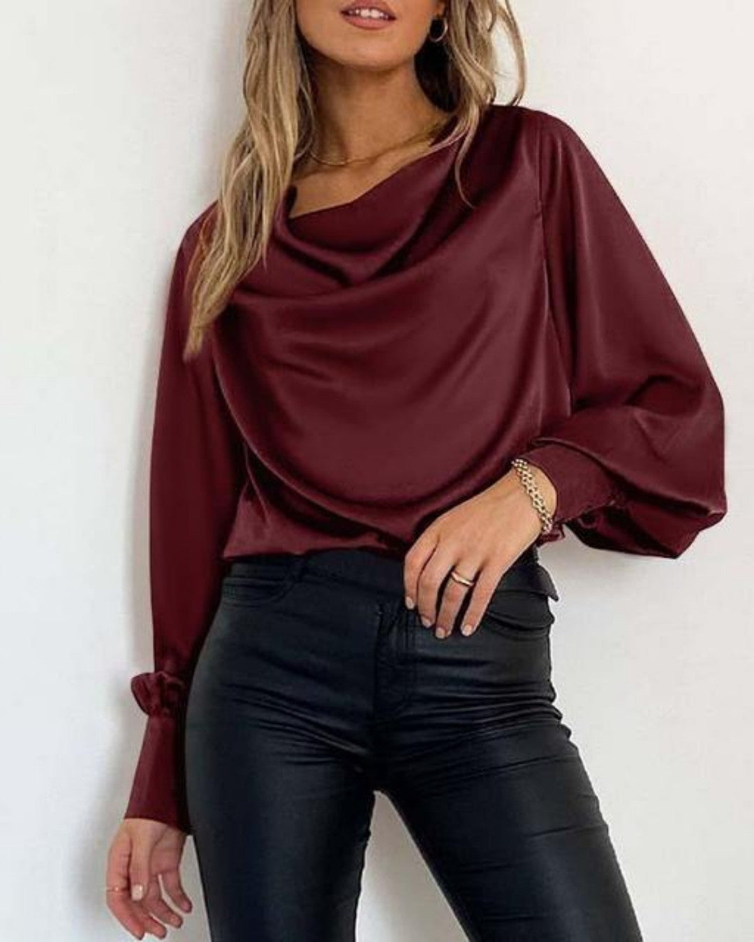 Elegante luchtige satijnen oversized top met wijde mouwen - Dames