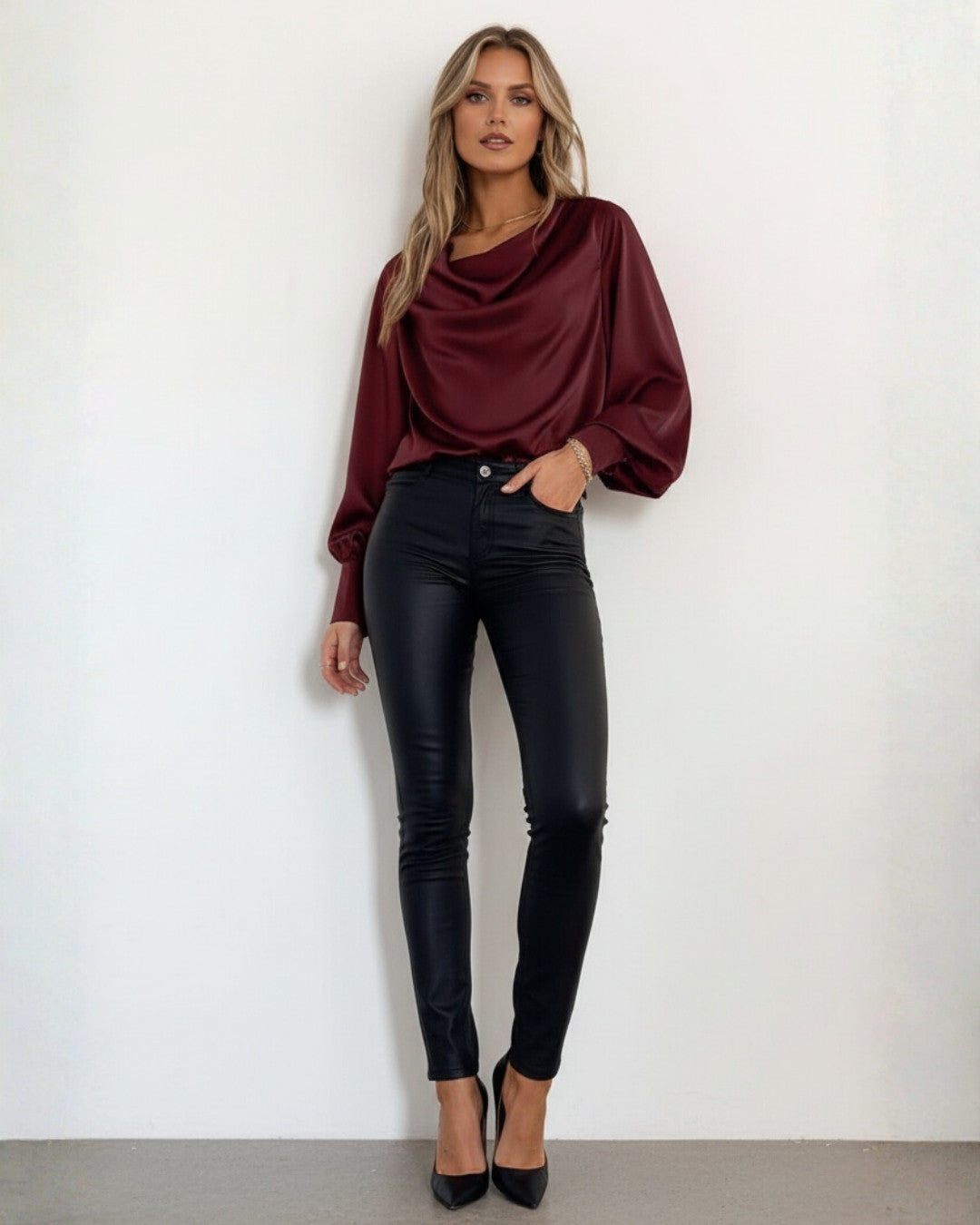 Elegante luchtige satijnen oversized top met wijde mouwen - Dames