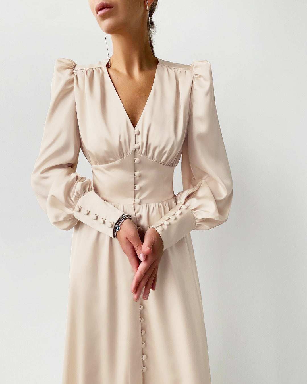 Elegante satijnen maxi jurk met wijde mouwen - Dames