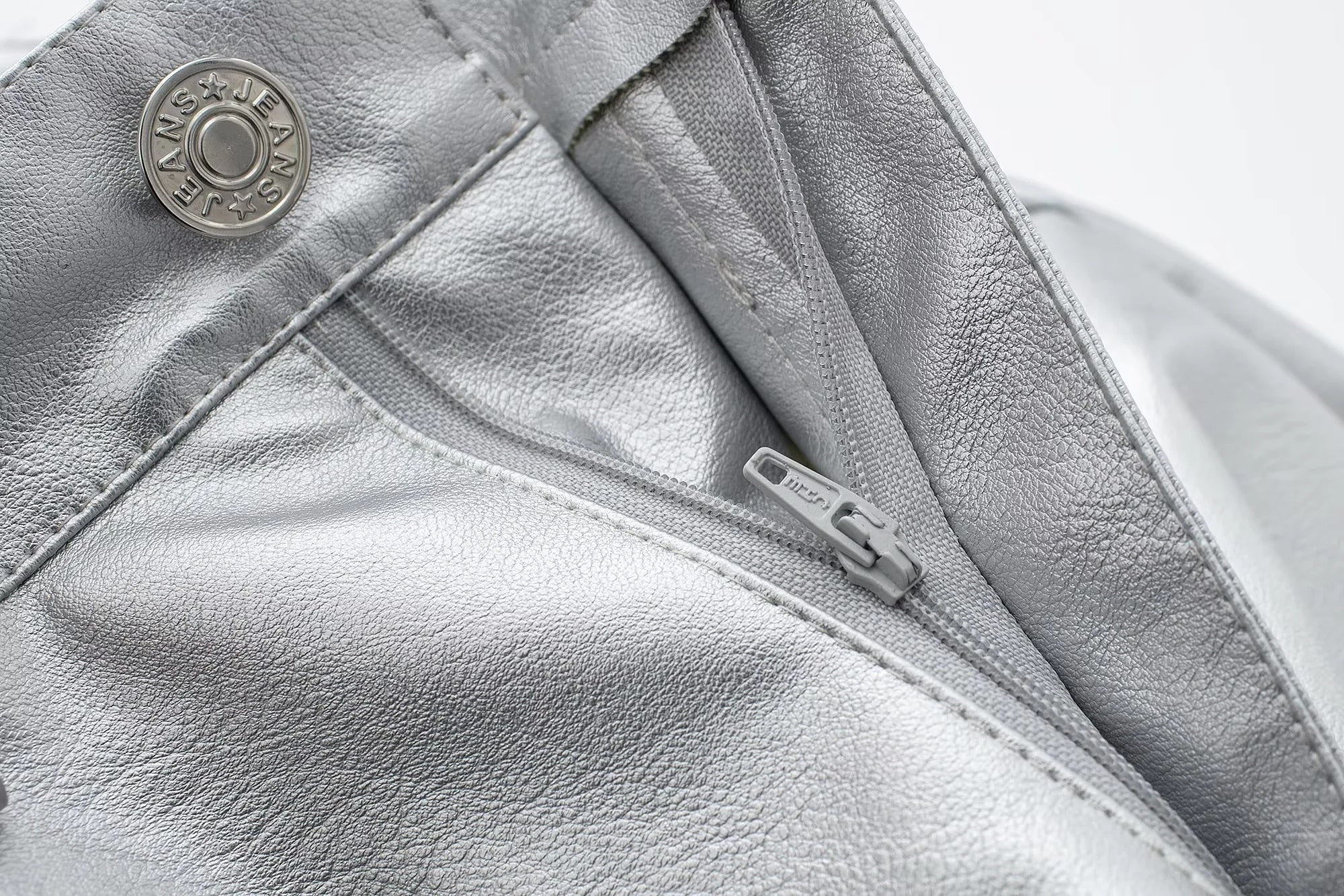 Stijlvolle metallic zilveren broek - Dames