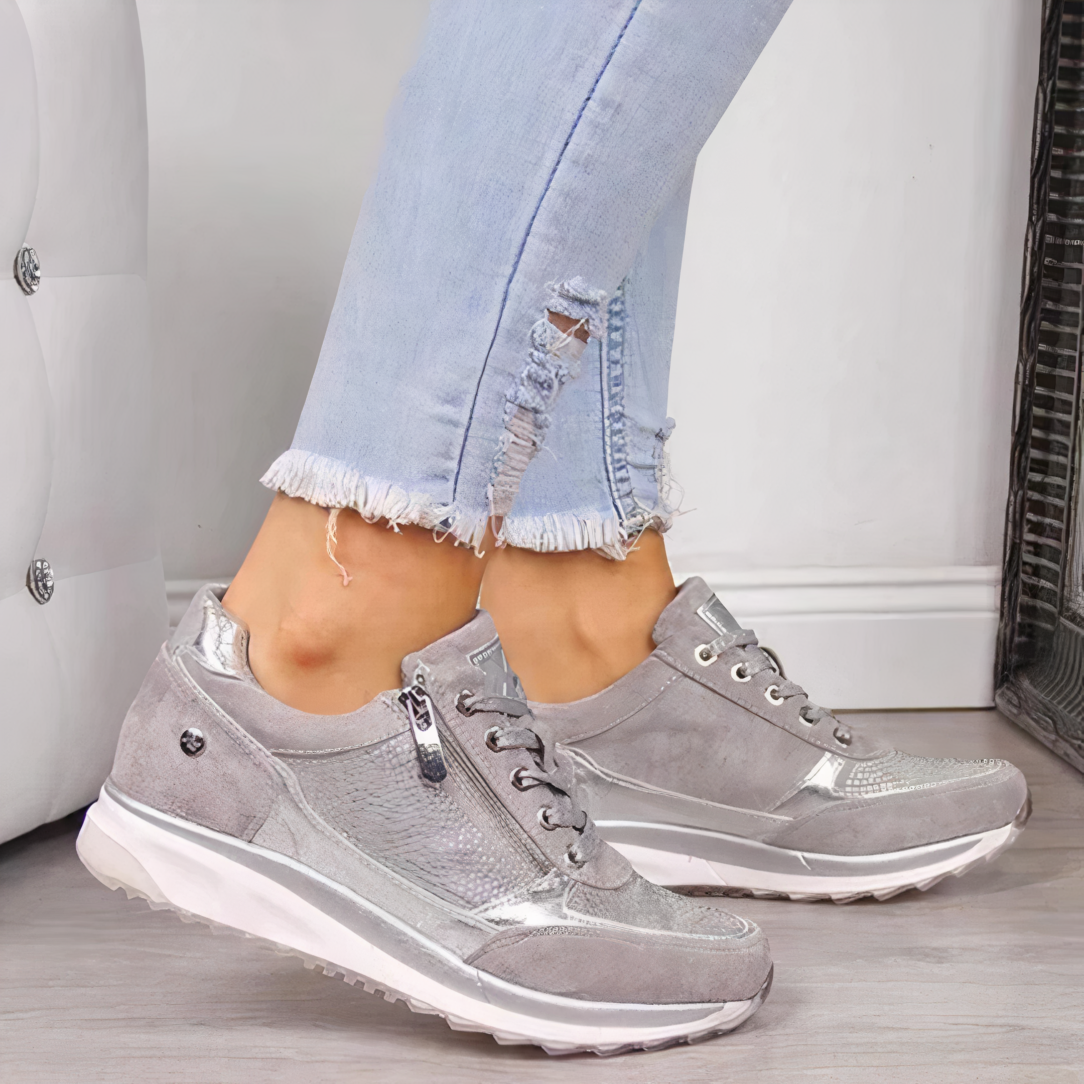 Sportieve sneakers met veters en ritssluiting – Dames