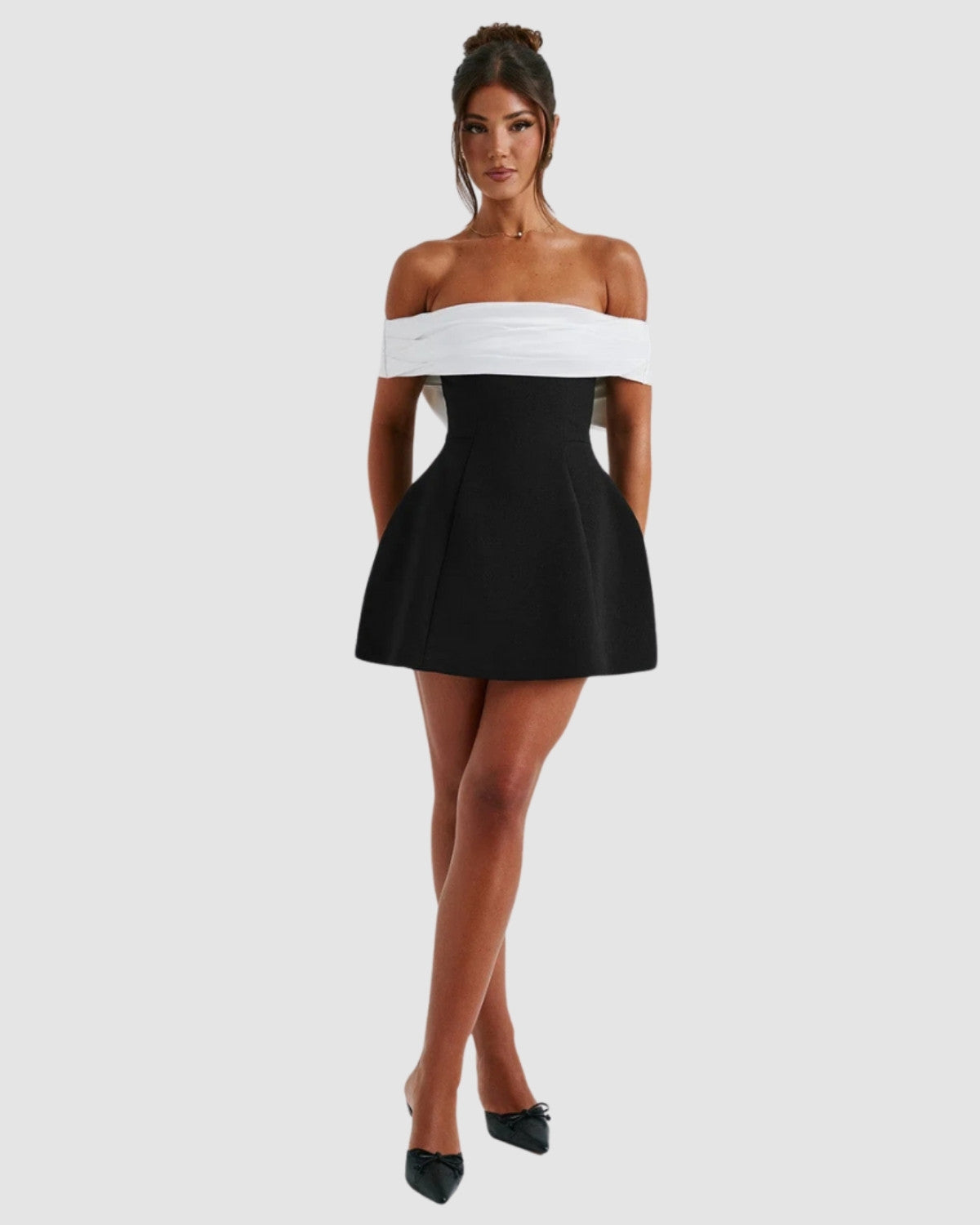 Elegante zwart-witte mini strik jurk - Dames