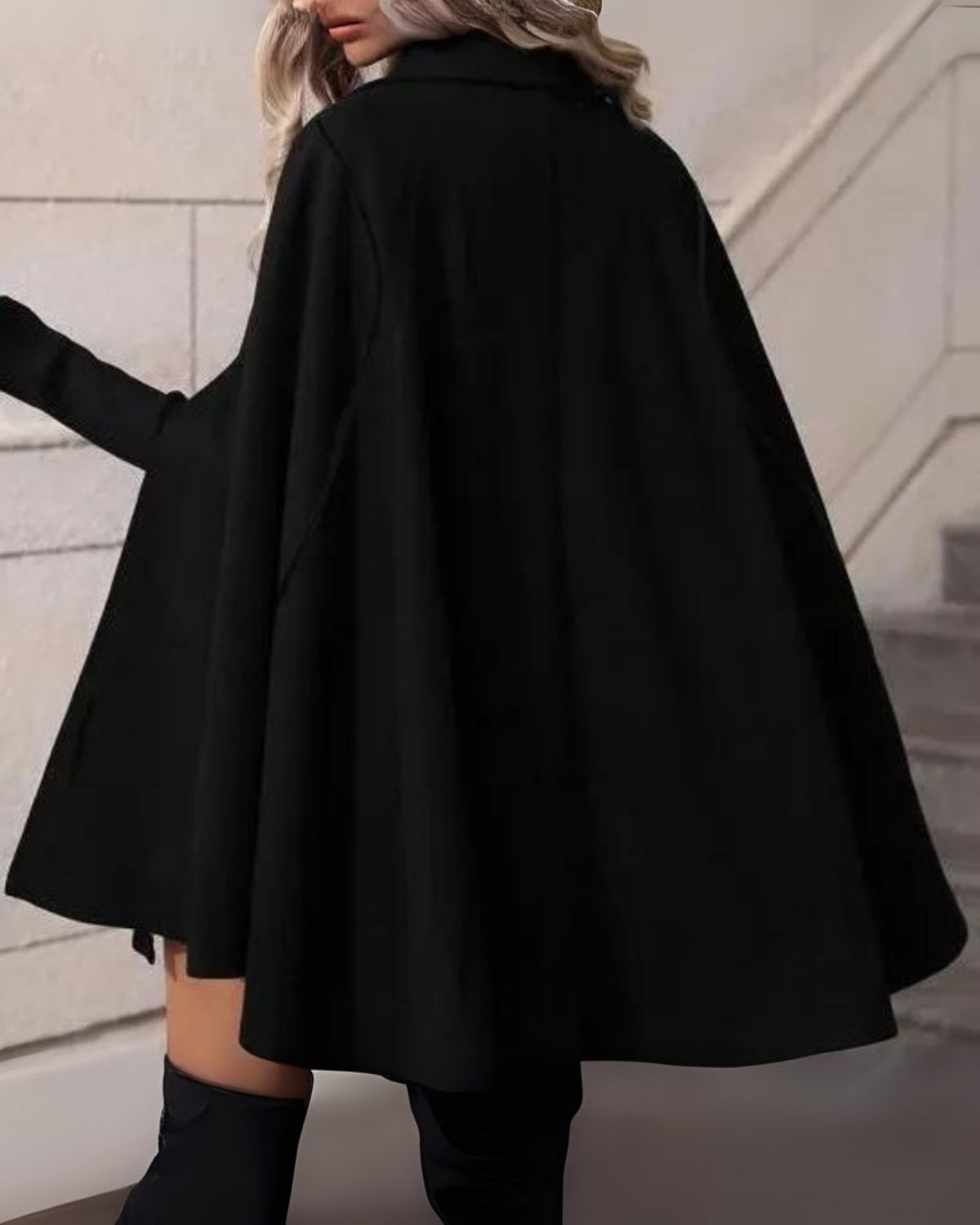 Elegante zwarte capejas met verfijnde snit – Dames