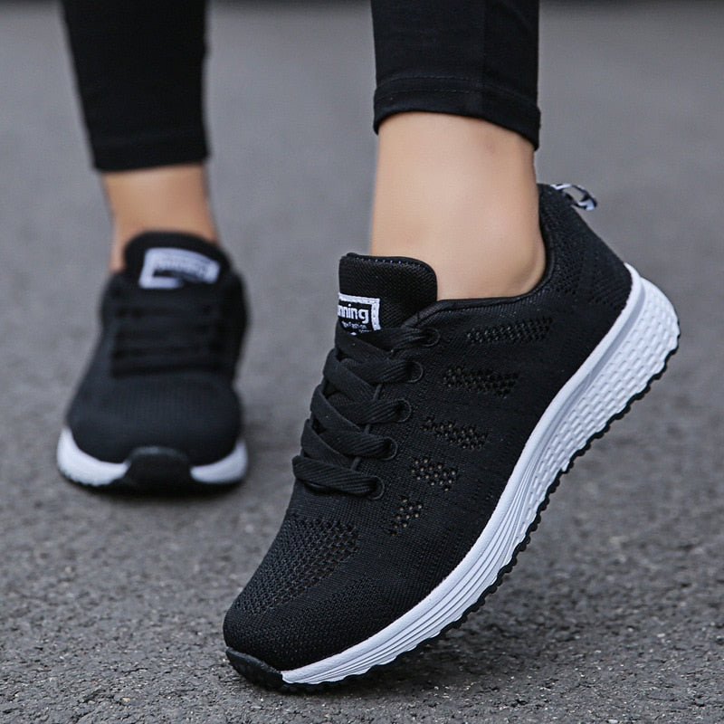 Lichtgewicht sneakers met ademend materiaal – Dames