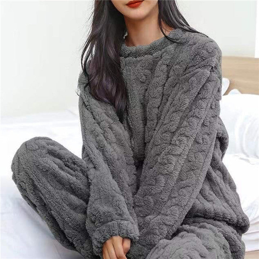 Comfortabele warme pyjama set met elegante pasvorm – Dames
