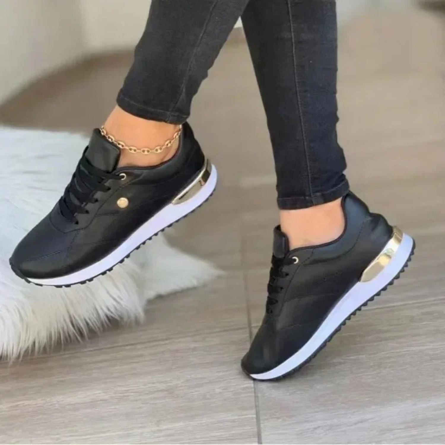 Stijlvolle leren sneakers met gouden details voor winter – Dames