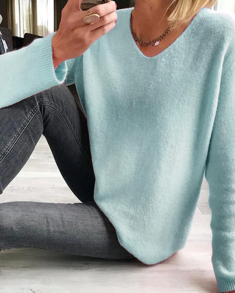 Comfortabele effen katoenen trui met v-hals en losse pasvorm – Dames