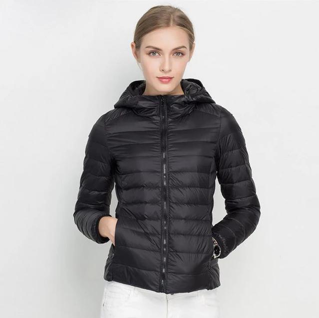 Lichte tussenjas met capuchon en donsvoering – Dames